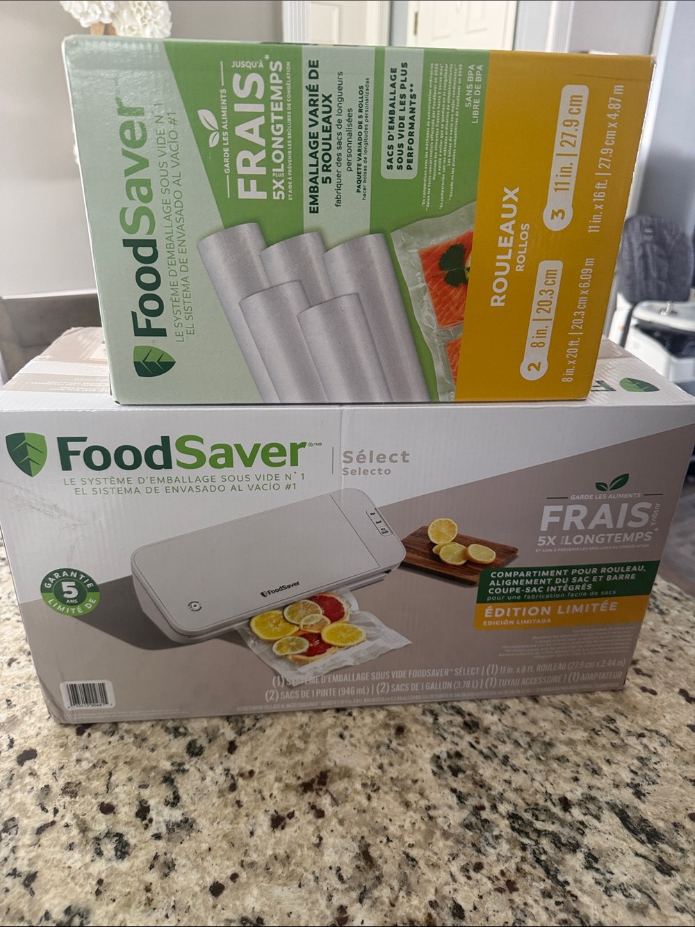 FoodSaver Select Vacuum Sealer Kit in White